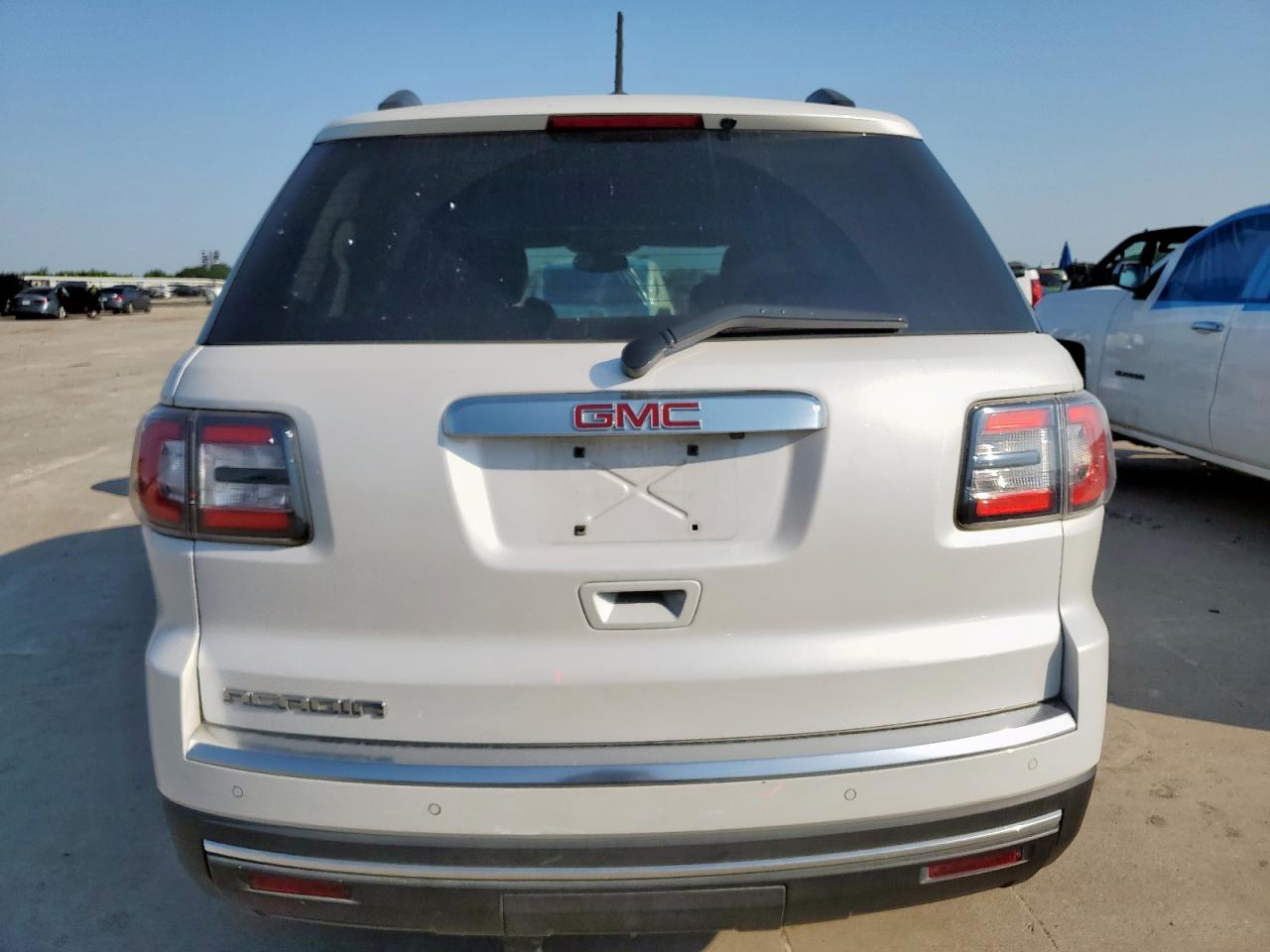 1GKKRSKD0GJ179112 2016 GMC Acadia Slt-2