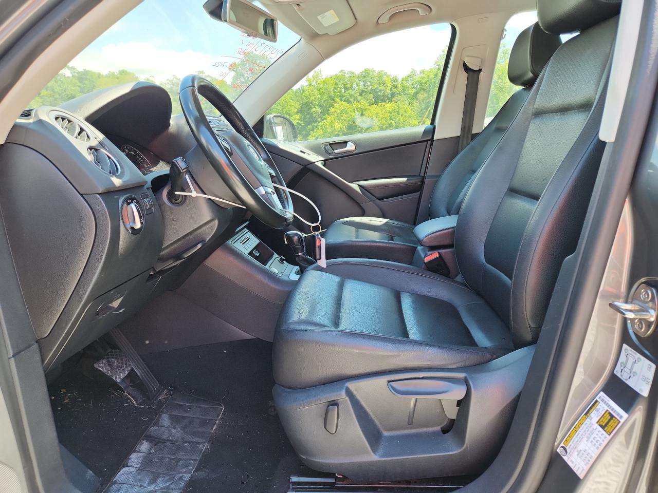 2017 Volkswagen Tiguan S VIN: WVGAV7AXXHK024411 Lot: 67563785