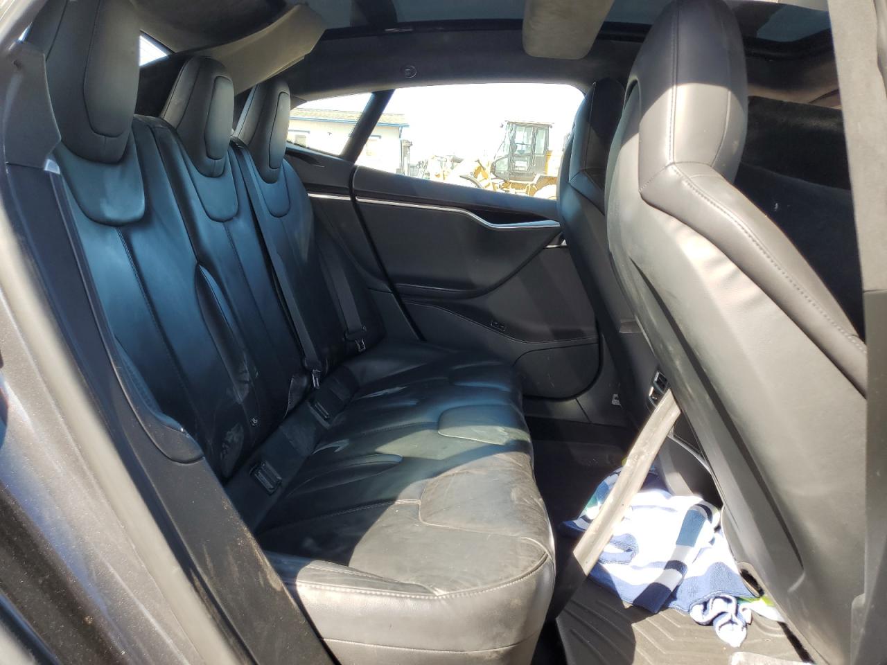 2015 Tesla Model S VIN: 5YJSA1E25FF118349 Lot: 70385525