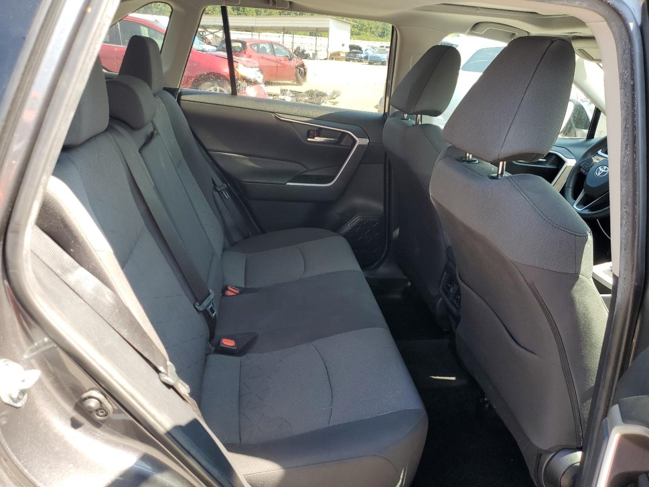 2021 Toyota Rav4 Xle VIN: 2T3W1RFV3MW126997 Lot: 69405475