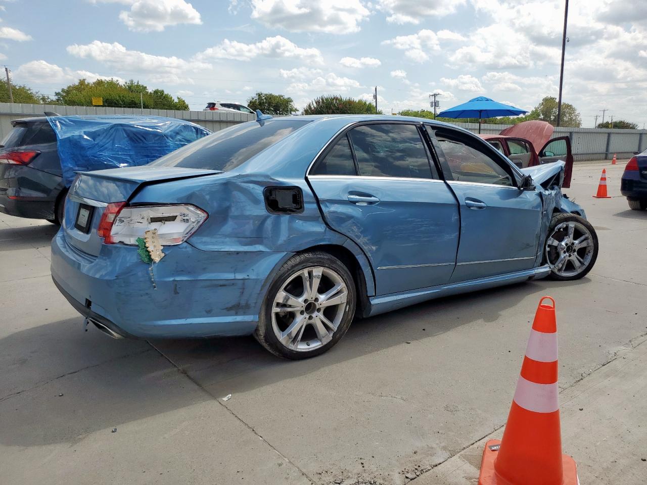 2012 Mercedes-Benz E 350 blue null gas WDDHF5KB7CA562494 photo #4