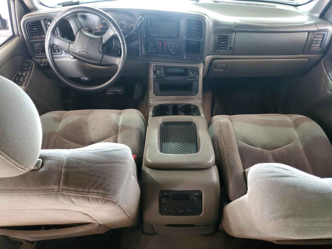 2004 Chevrolet Tahoe K1500 VIN: 1GNEK13V44R279636 Lot: 67116035