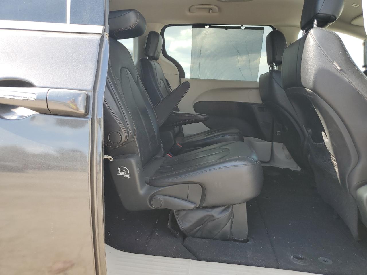 2018 Chrysler Pacifica Touring L VIN: 2C4RC1BG6JR119595 Lot: 68509285