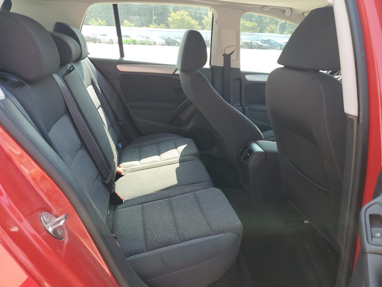 2014 Volkswagen Golf VIN: WVWDB7AJ9EW011093 Lot: 69064595