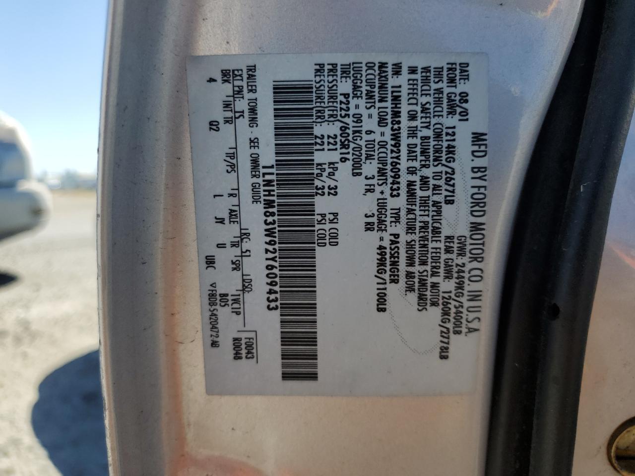 2002 Lincoln Town Car Cartier VIN: 1LNHM83W92Y609433 Lot: 69147145