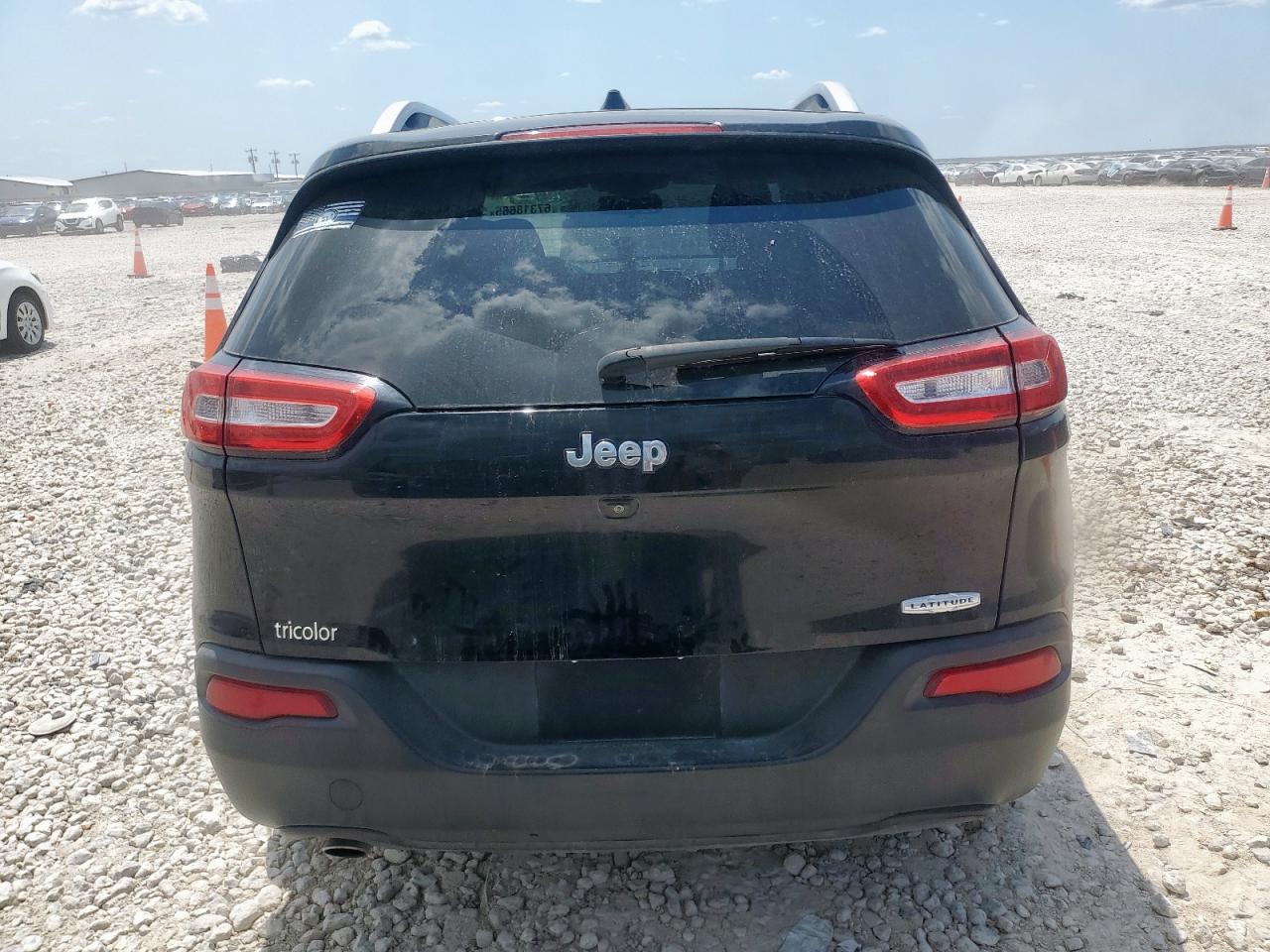2018 Jeep Cherokee Latitude VIN: 1C4PJLCB4JD566506 Lot: 67318665