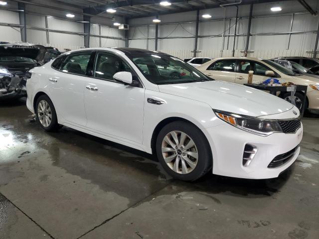  KIA OPTIMA 2017 Белы