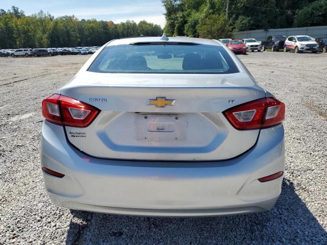  CHEVROLET CRUZE 2018 Srebrny