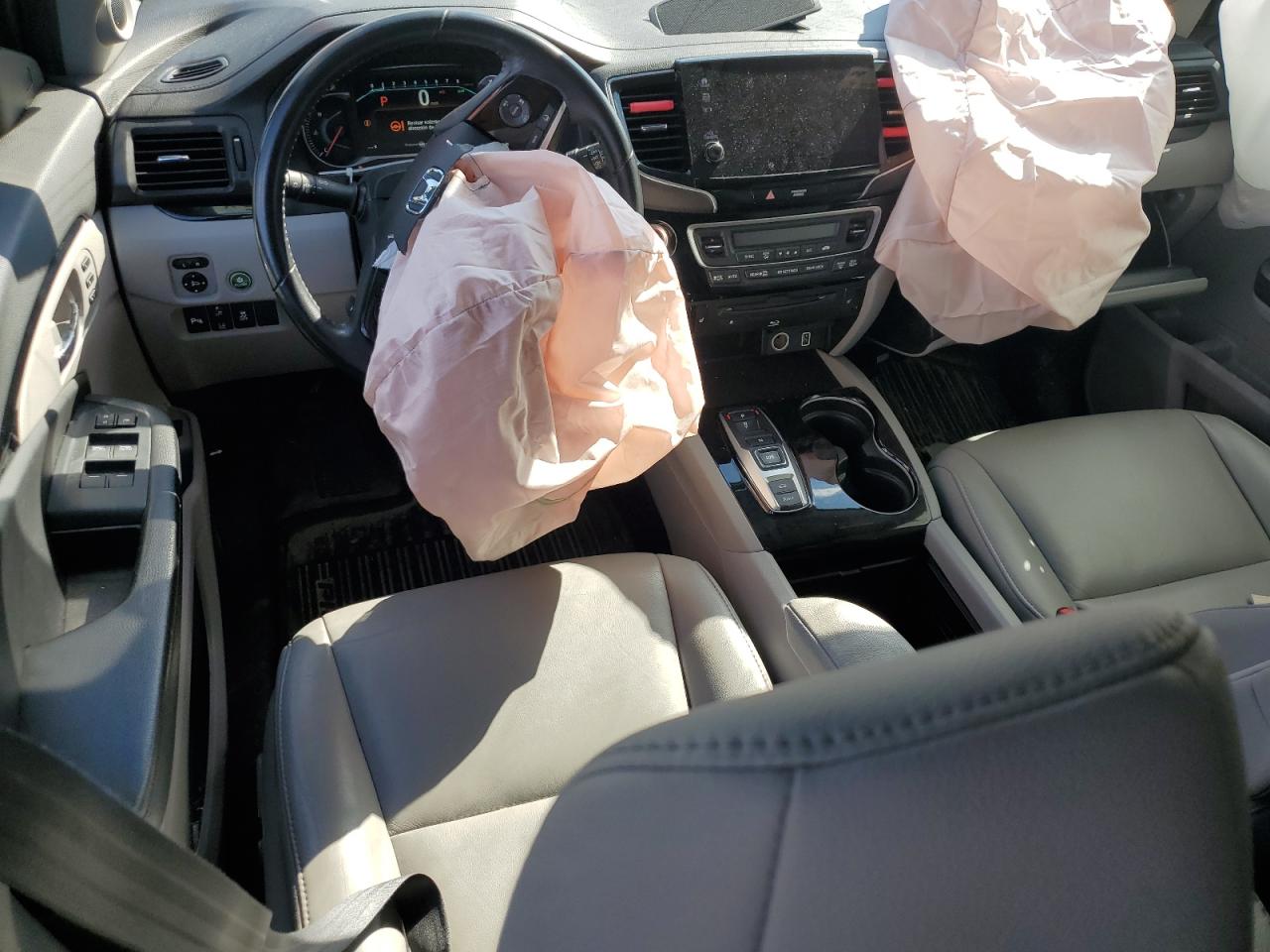 2020 Honda Pilot Touring VIN: 5FNYF6H92LB065820 Lot: 70042265