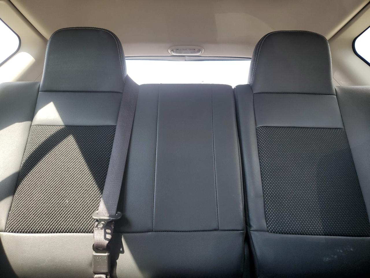 2016 Jeep Compass Latitude VIN: 1C4NJDEB8GD746039 Lot: 68997075