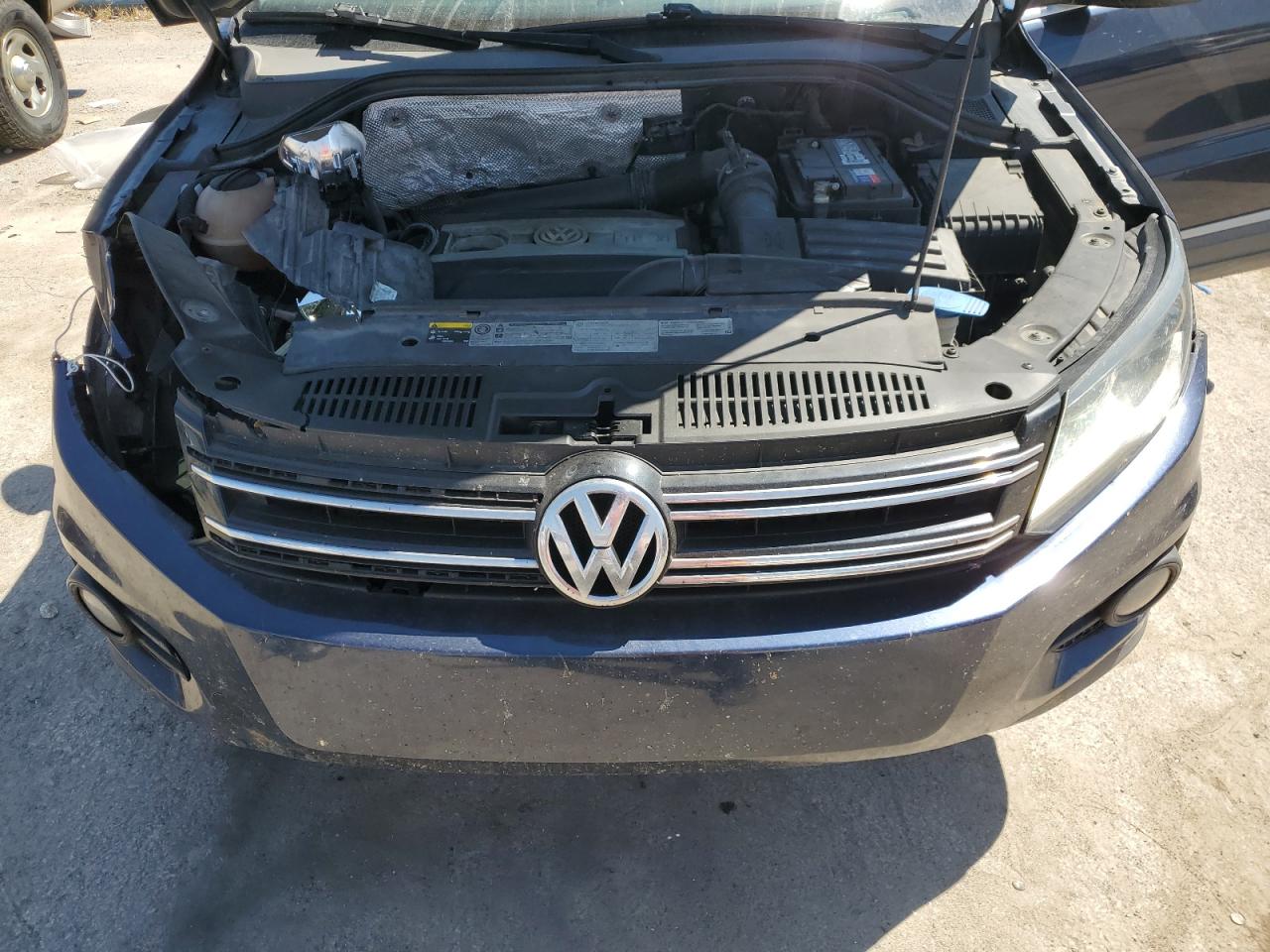 2013 Volkswagen Tiguan S VIN: WVGAV3AX2DW620382 Lot: 70868795