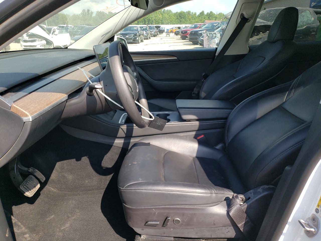 2023 Tesla Model Y VIN: 7SAYGDEE7PF694677 Lot: 67743655