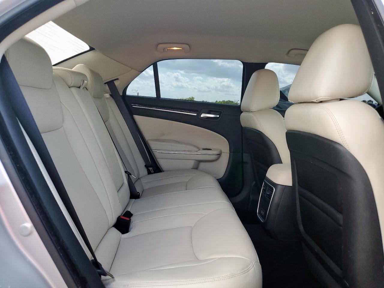 2023 Chrysler 300 Touring L VIN: 2C3CCADG0PH706834 Lot: 68541795