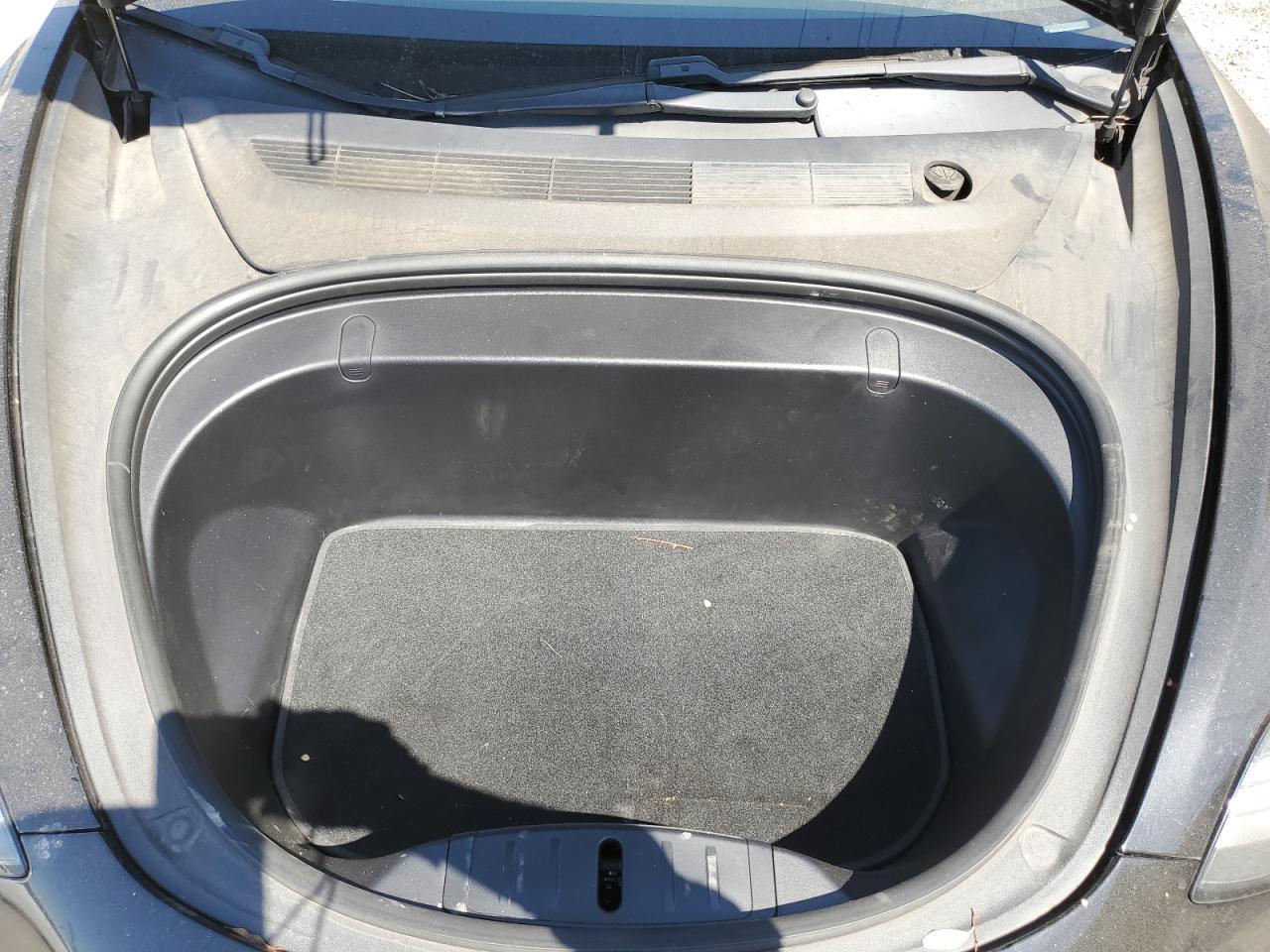 2018 Tesla Model 3 VIN: 5YJ3E1EA4JF157233 Lot: 70692585