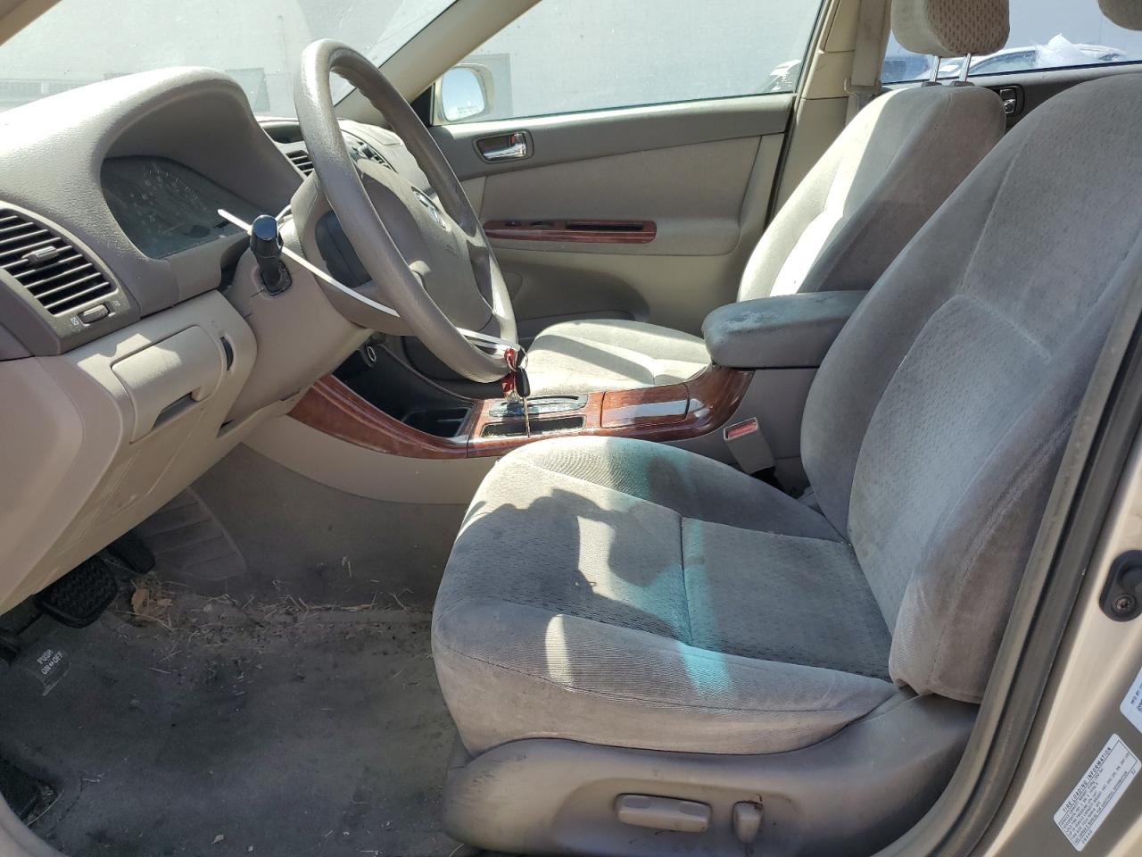 2003 Toyota Camry Le VIN: 4T1BE32K73U720060 Lot: 67112915
