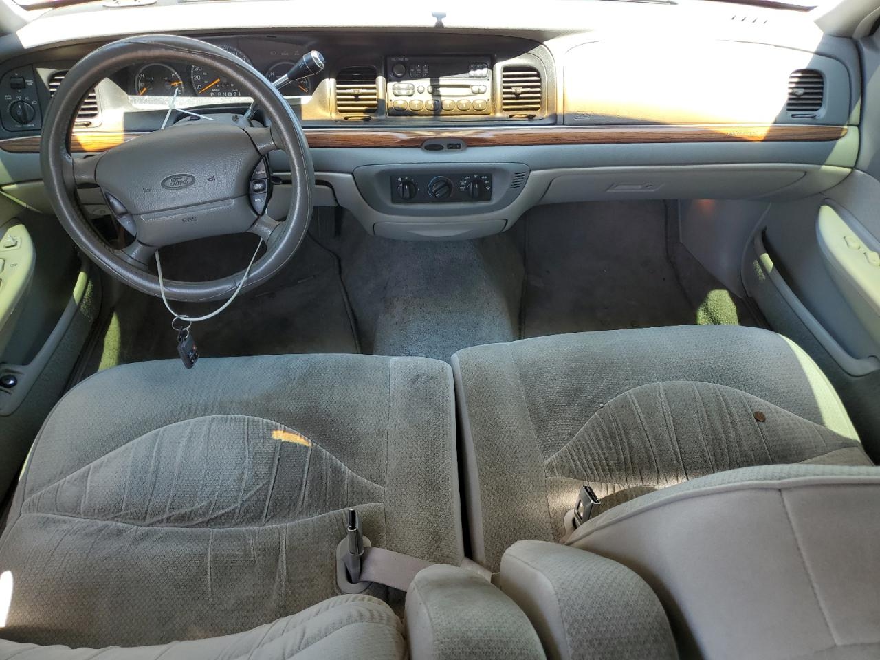 1997 Ford Crown Victoria Lx VIN: 2FALP74W3VX185708 Lot: 70333845