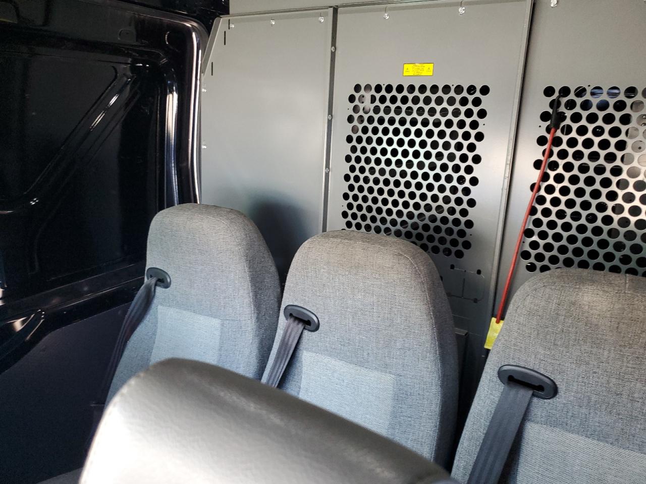 2019 Ford Transit T-250 VIN: 1FTYR3XM8KKB74425 Lot: 70931525