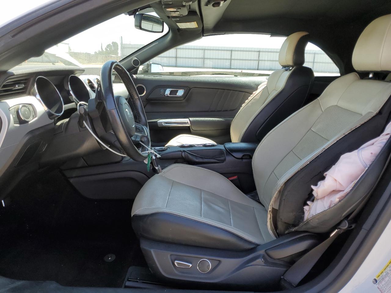 2015 Ford Mustang VIN: 1FATP8UH4F5383871 Lot: 69775425