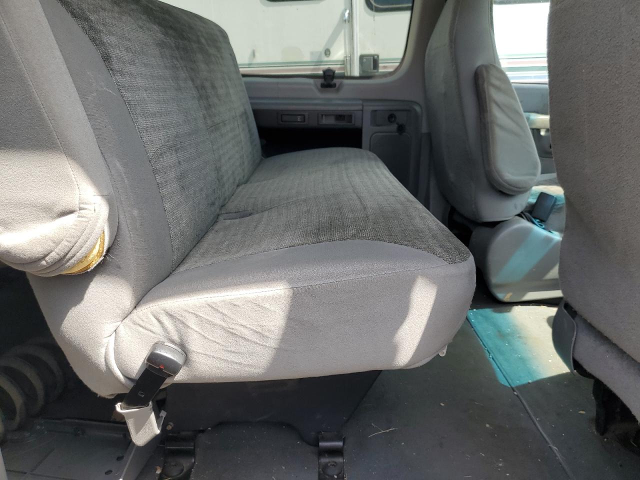 2004 Ford Econoline E350 Super Duty Wagon VIN: 1FBSS31S34HA11476 Lot: 70597465