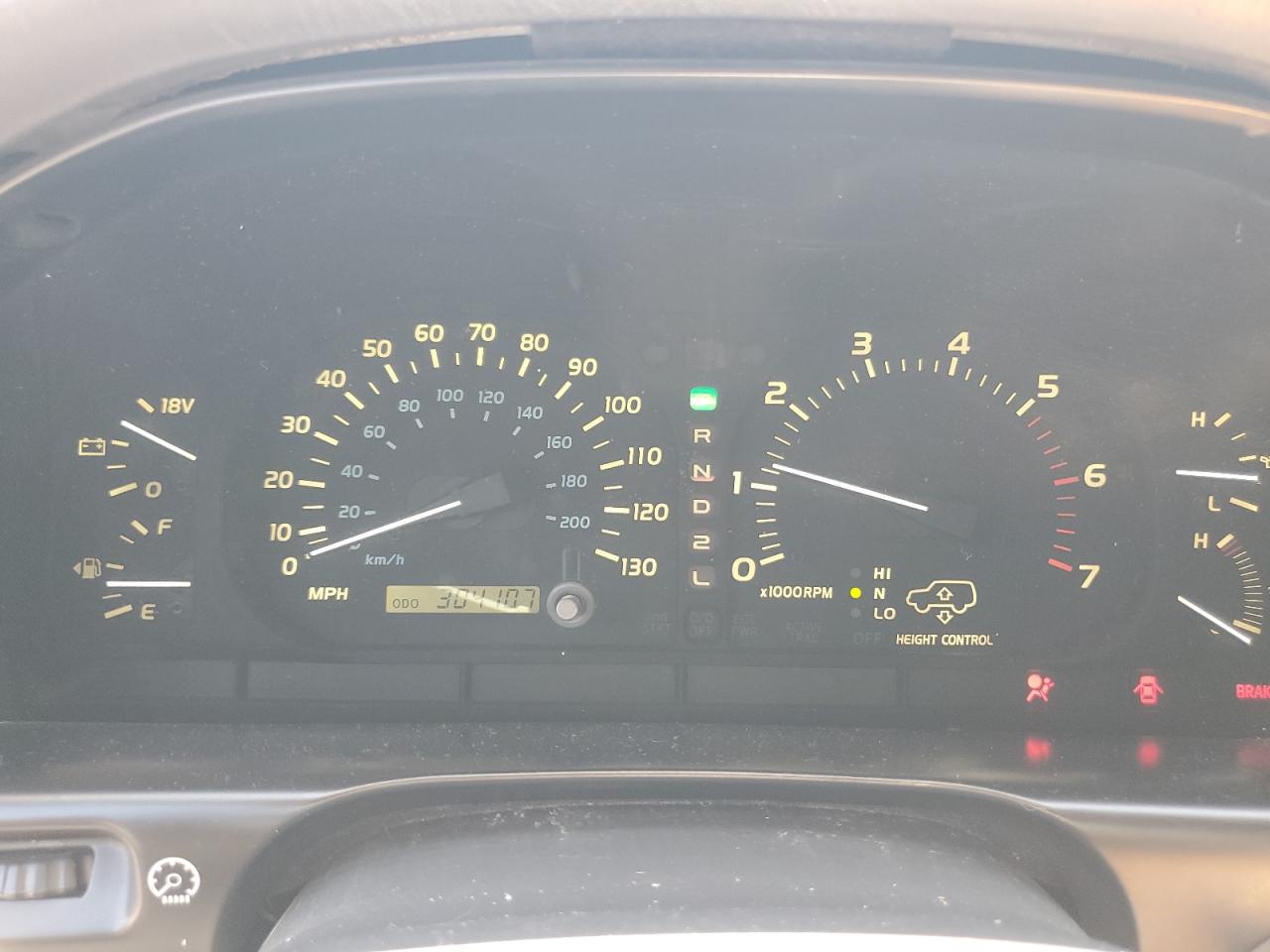 2001 Lexus Lx 470 VIN: JTJHT00W013505712 Lot: 68702875