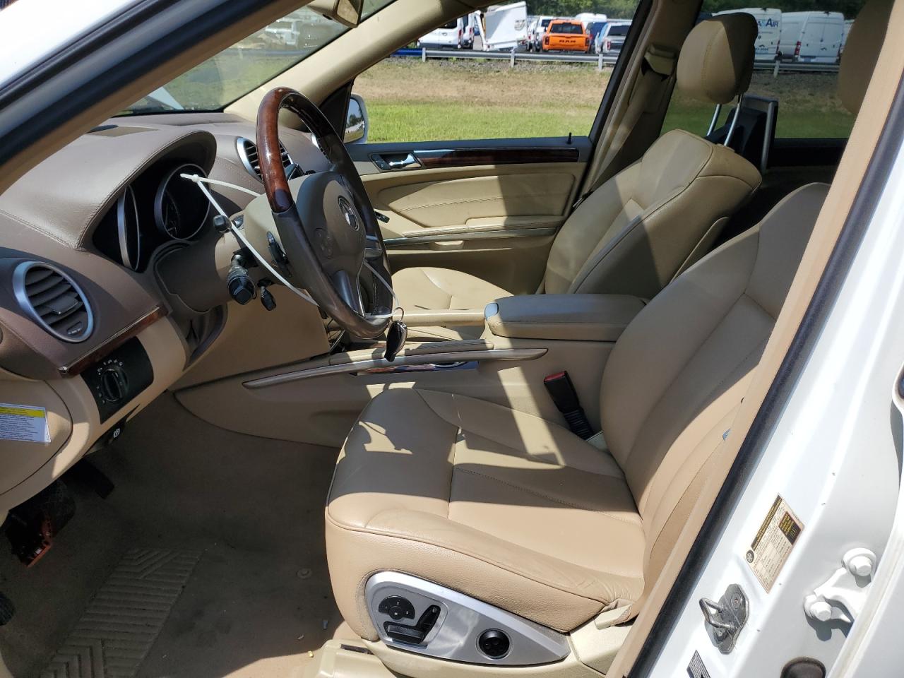 2010 Mercedes-Benz Gl 450 4Matic VIN: 4JGBF7BE0AA593858 Lot: 67915845