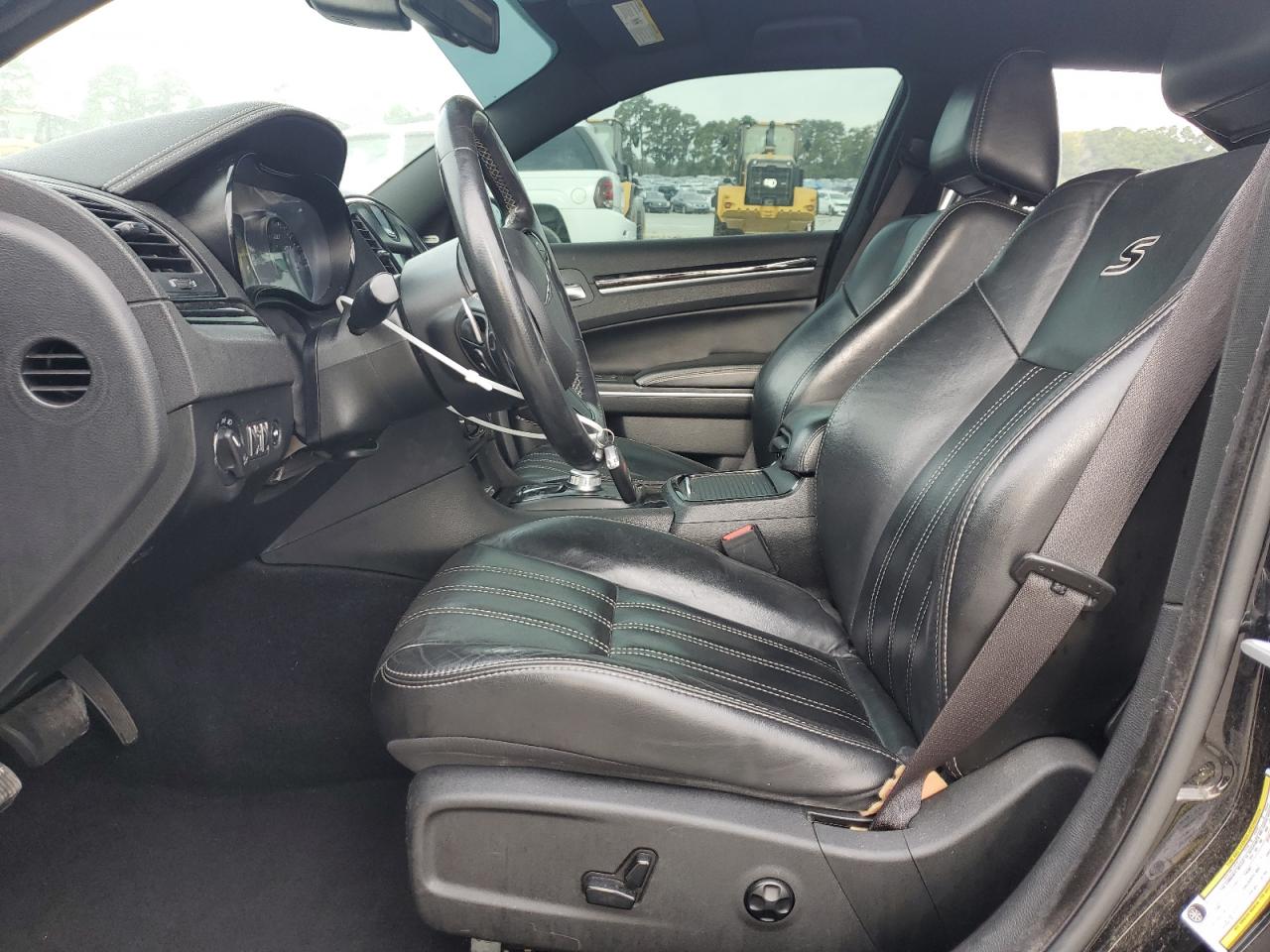 2019 Chrysler 300 S VIN: 2C3CCABGXKH697619 Lot: 70535735