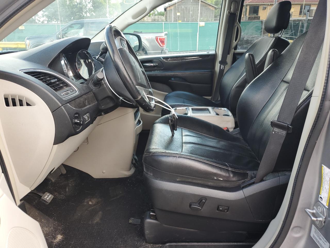 2015 Chrysler Town & Country Touring VIN: 2C4RC1BG1FR565497 Lot: 69059995