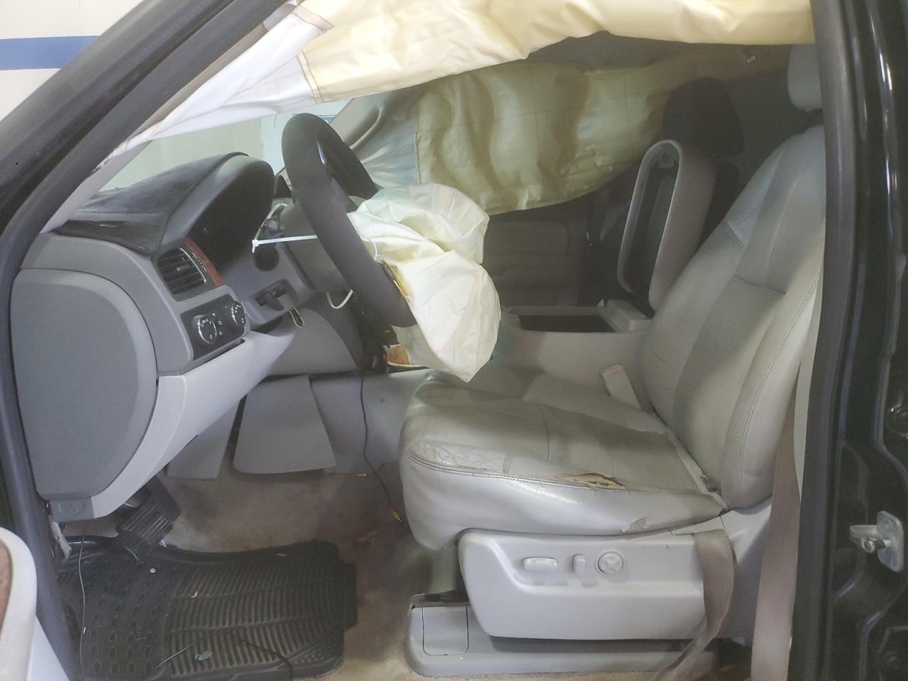 2007 GMC Yukon VIN: 1GKFK13067J114843 Lot: 70111895