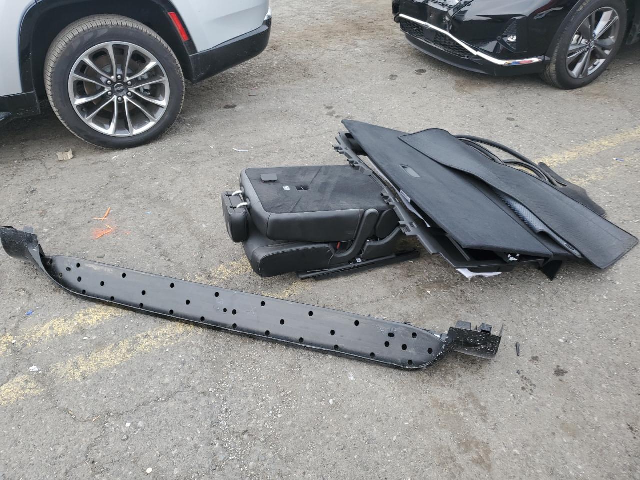 2024 Jeep Wagoneer Series Ii VIN: 1C4SJVBP0RS117558 Lot: 67935775