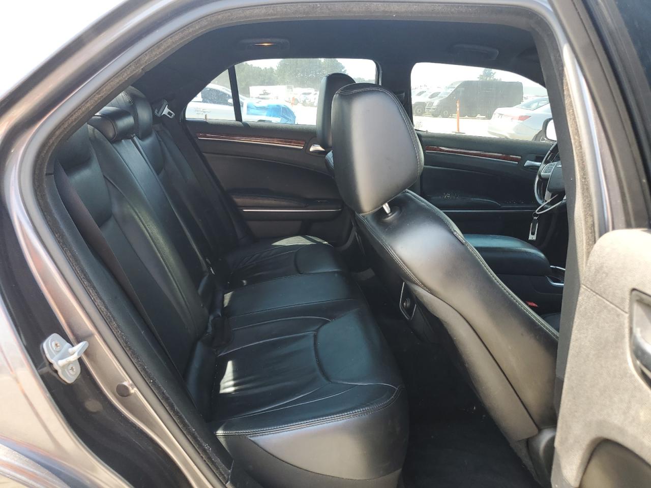 2014 Chrysler 300 VIN: 2C3CCARGXEH260357 Lot: 69888735