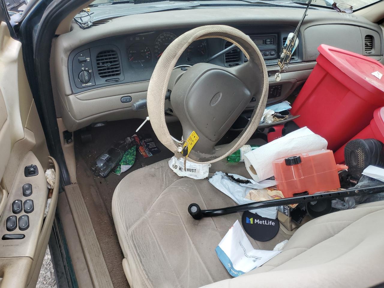 2000 Ford Crown Victoria Police Interceptor VIN: 2FAFP71W1YX163972 Lot: 84869875