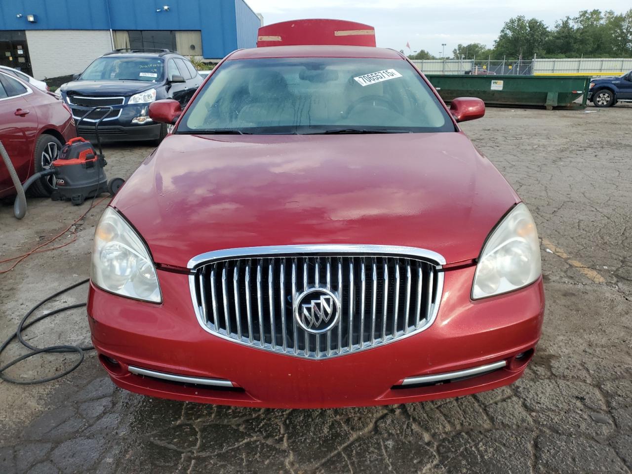 1G4HA5EM3BU134002 BUICK LUCERNE 2011 RED Photo 5