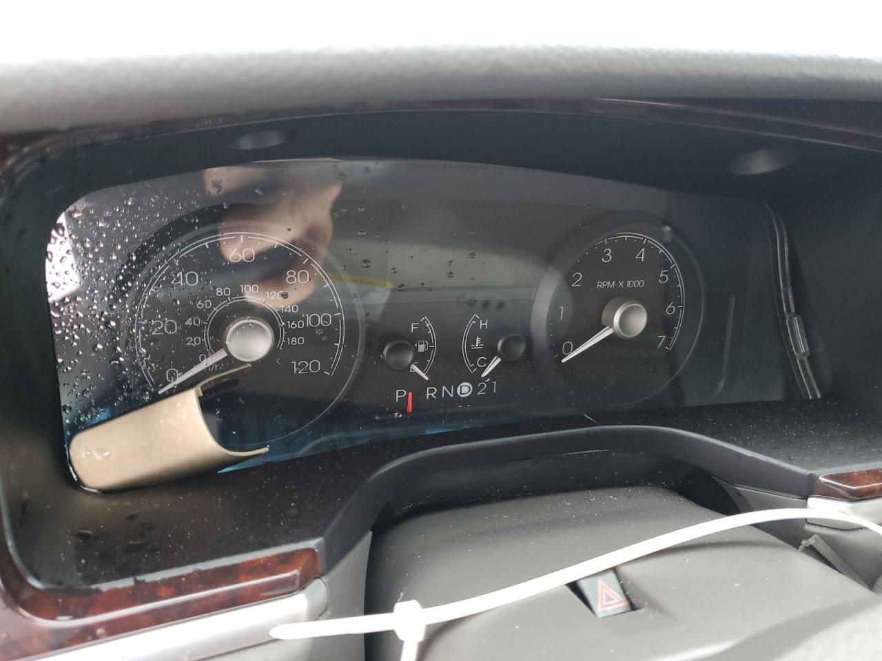 2010 Lincoln Town Car Signature Limited VIN: 2LNBL8CVXAX613358 Lot: 67851805