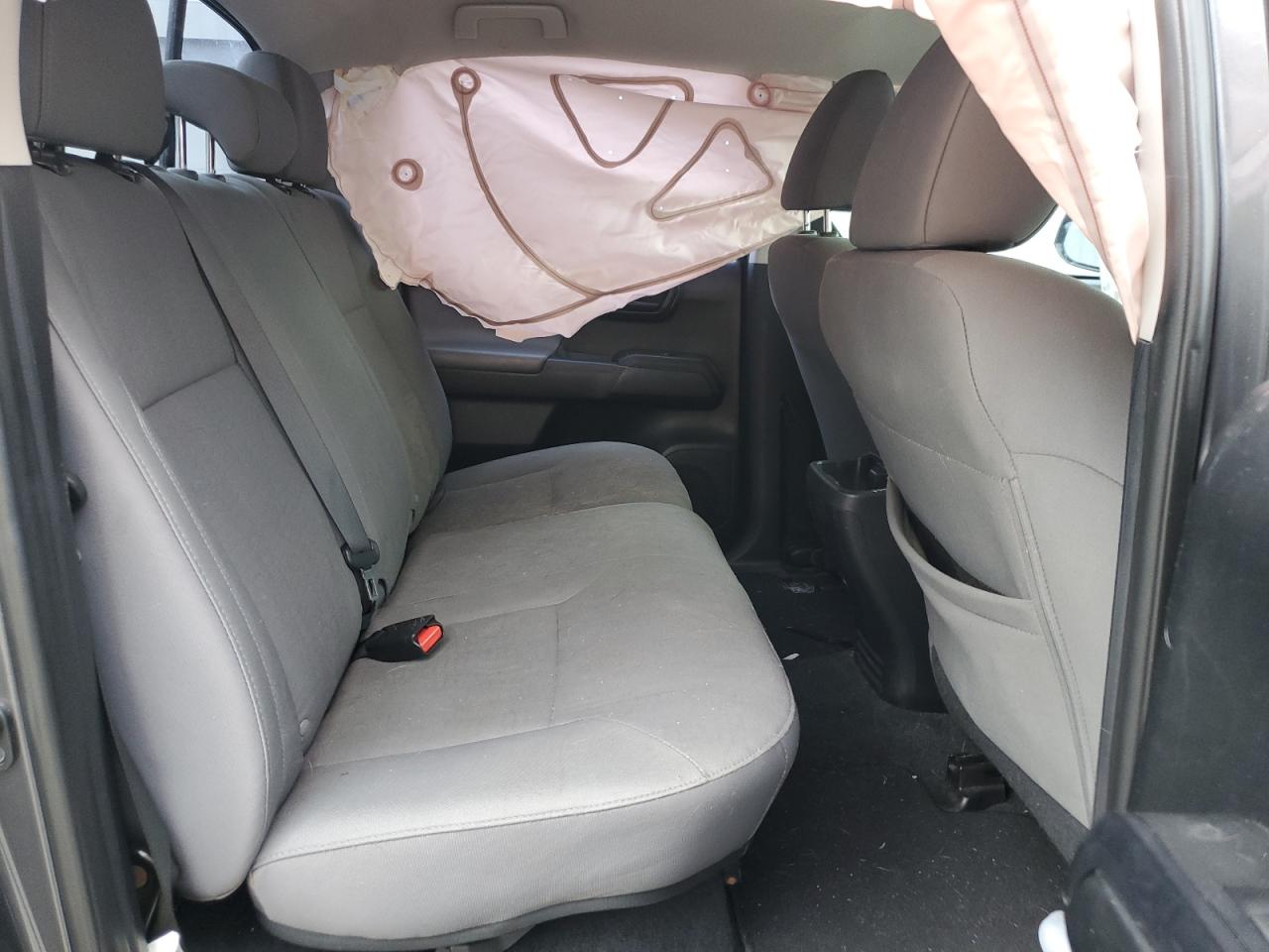 2018 Toyota Tacoma Double Cab VIN: 5TFAX5GN1JX111812 Lot: 70332255