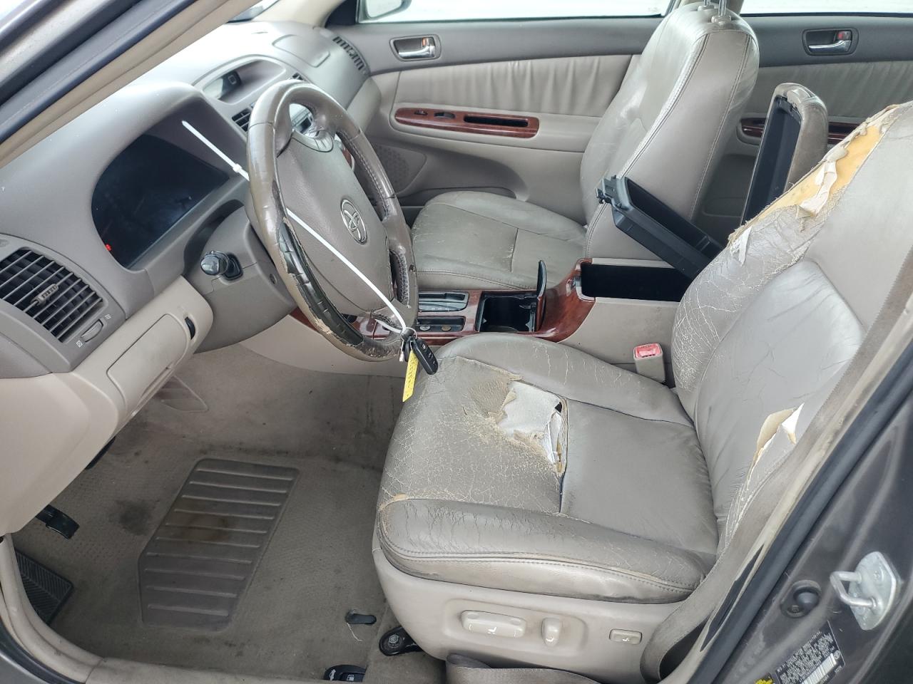 2005 Toyota Camry Le VIN: 4T1BF30K65U607669 Lot: 68763075