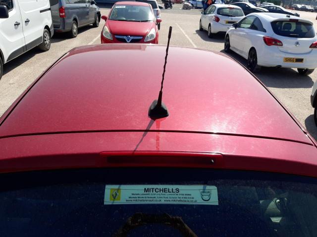 2010 RENAULT CLIO INITIALE TOMTOM VVT 