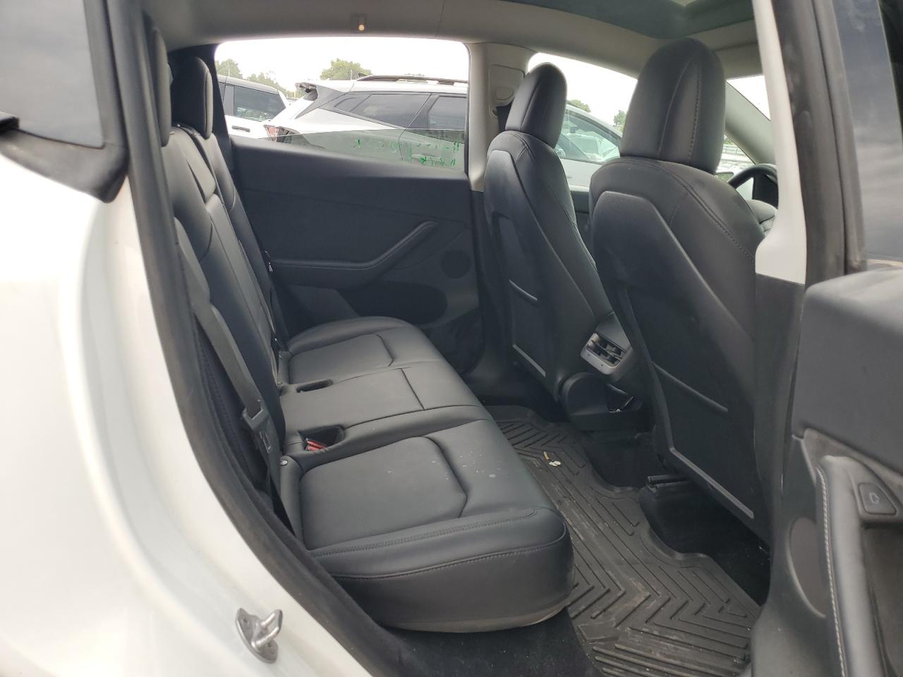 2023 Tesla Model Y VIN: 7SAYGDEF8PF646582 Lot: 67596215