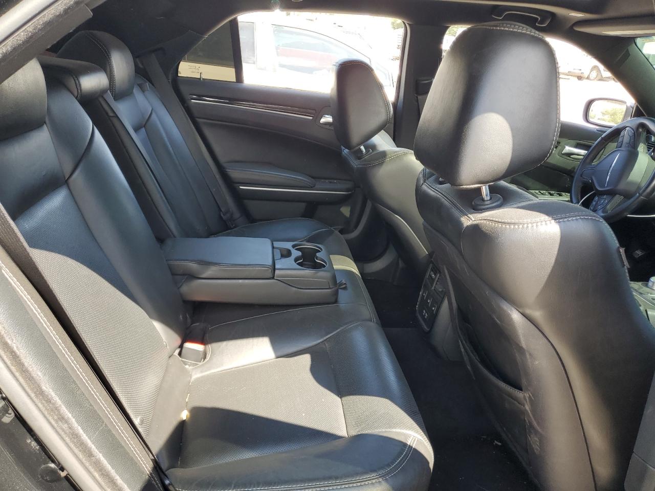 2018 Chrysler 300 S VIN: 2C3CCAGG0JH331126 Lot: 69413185