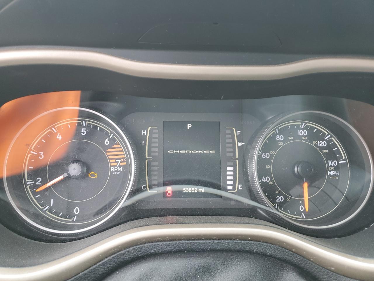 2018 Jeep Cherokee Latitude VIN: 1C4PJLCB4JD560737 Lot: 70369835