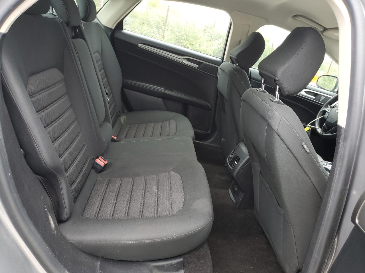 2020 Ford Fusion Se VIN: 3FA6P0HD7LR165762 Lot: 69505735