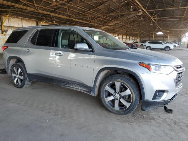  CHEVROLET TRAVERSE 2018 Серебристый
