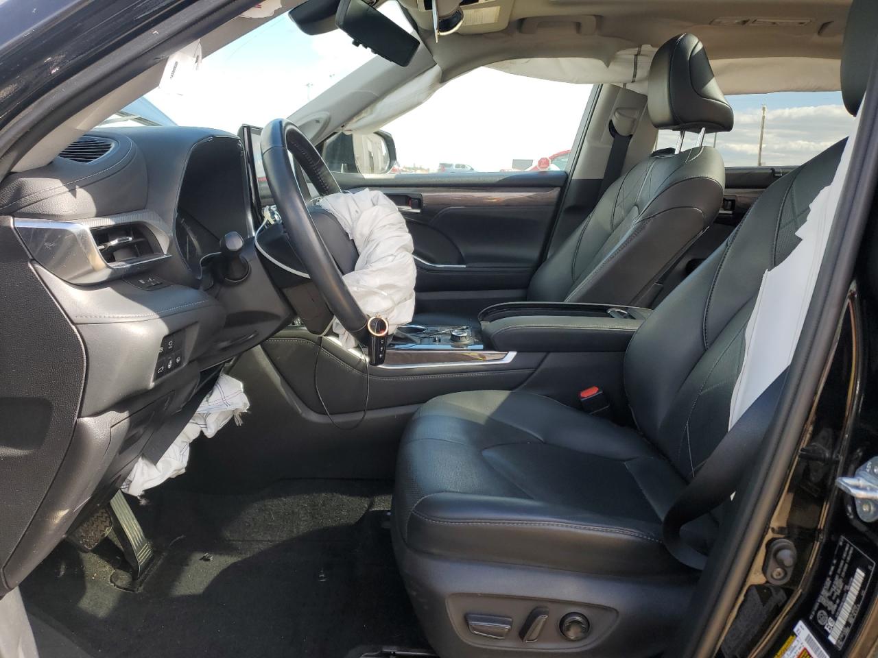 2021 Toyota Highlander Platinum VIN: 5TDFZRBH7MS130772 Lot: 65228925