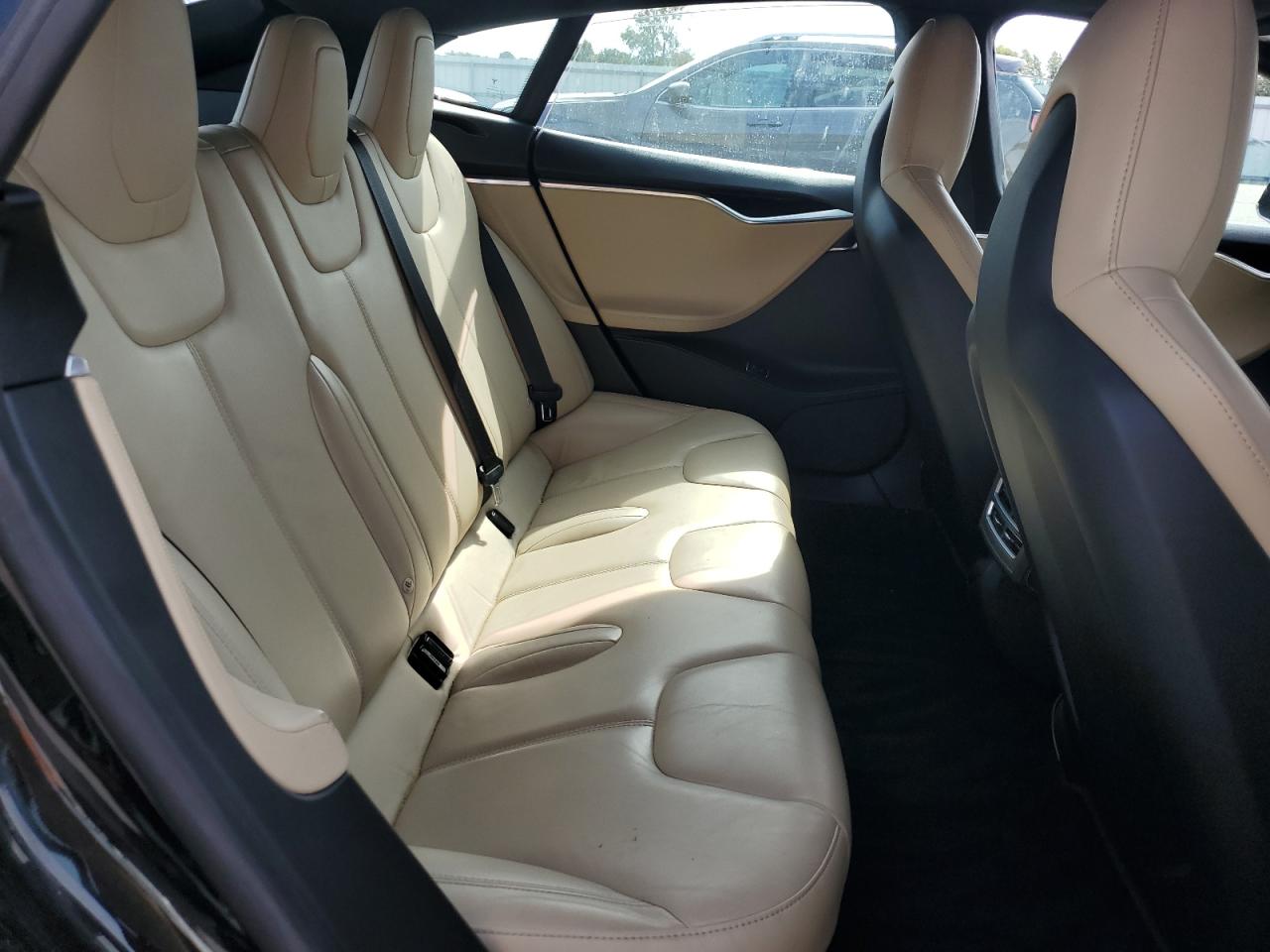 2015 Tesla Model S 85 VIN: 5YJSA1H10FFP74798 Lot: 70705315