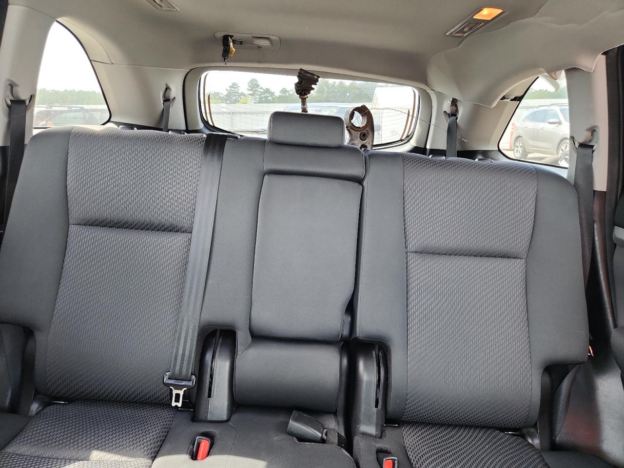 2018 Toyota Highlander Le VIN: 5TDBZRFH2JS913003 Lot: 71783015