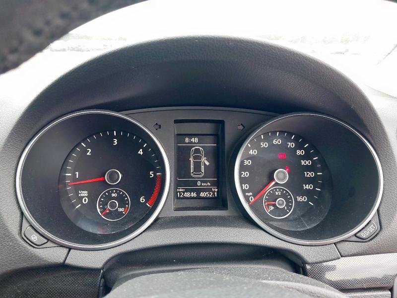 2011 VOLKSWAGEN GOLF MATCH