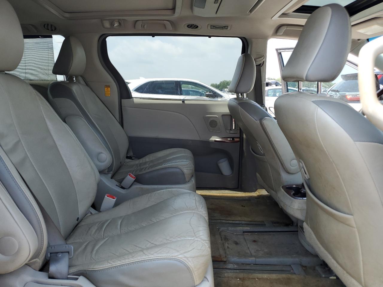 2013 Toyota Sienna Xle VIN: 5TDDK3DCXDS058900 Lot: 67325025