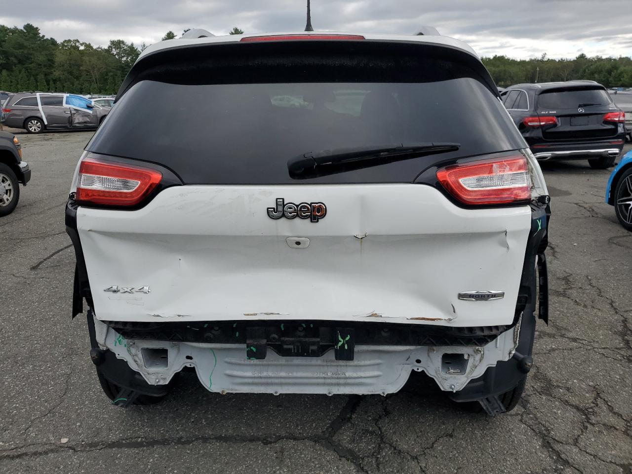 2017 Jeep Cherokee Latitude VIN: 1C4PJMCS1HW599970 Lot: 69232465