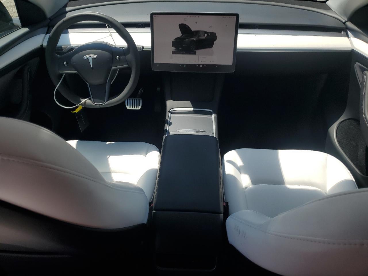 7SAYGDED0RF124191 2024 Tesla Model Y