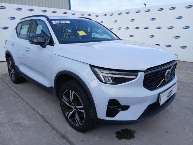 2023 VOLVO XC40 + B3 MHEV AUTO 
