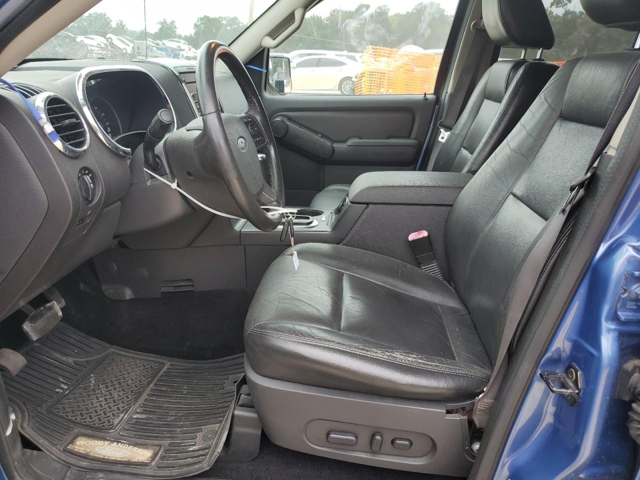 2009 Ford Explorer Xlt VIN: 1FMEU63E59UA34733 Lot: 70823805